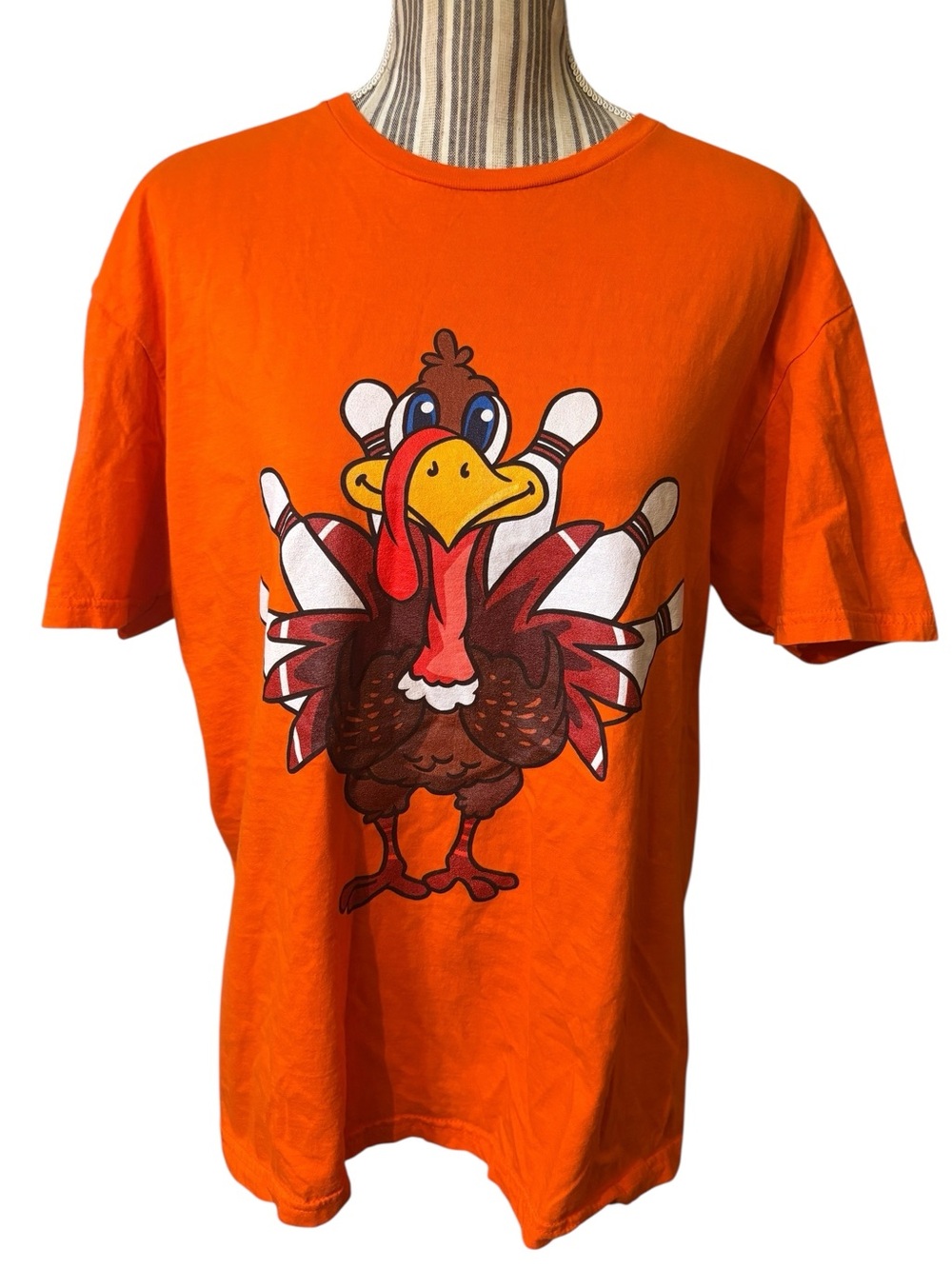 Gildan Tee Large Bowling Turkey with Pins Orange Softstyle Unisex Thanksgiving